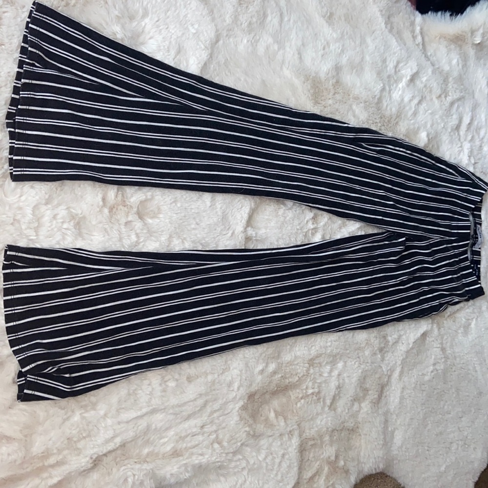 Flared, High-rise Hollister pants